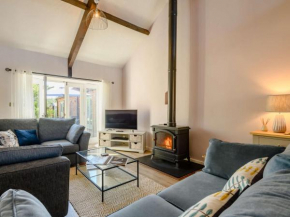 4 Bed in Holt 88678